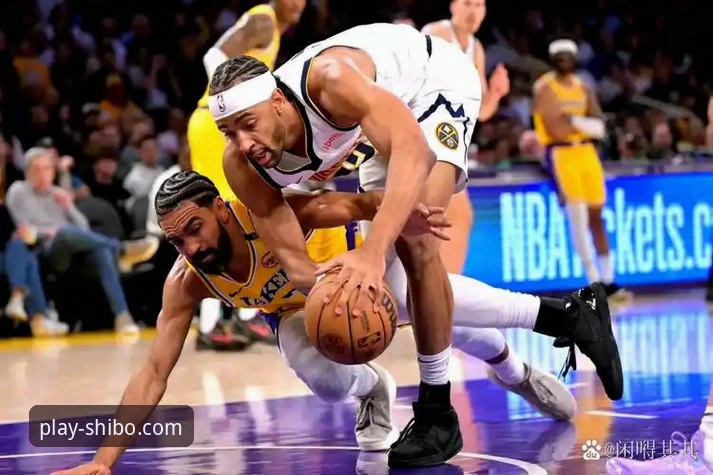 如何通过流畅的移动端体验，深度复盘湖人队137-130力克步行者的对攻大战？